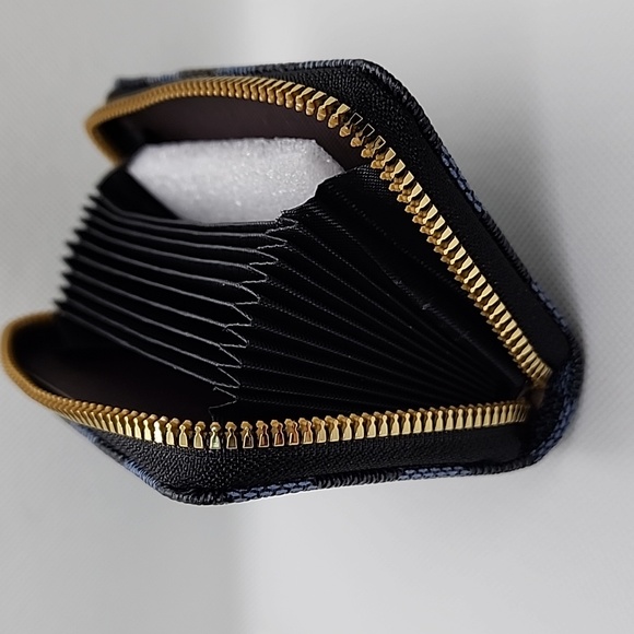 Small Zip Around Card Case - Picture 5 of 9